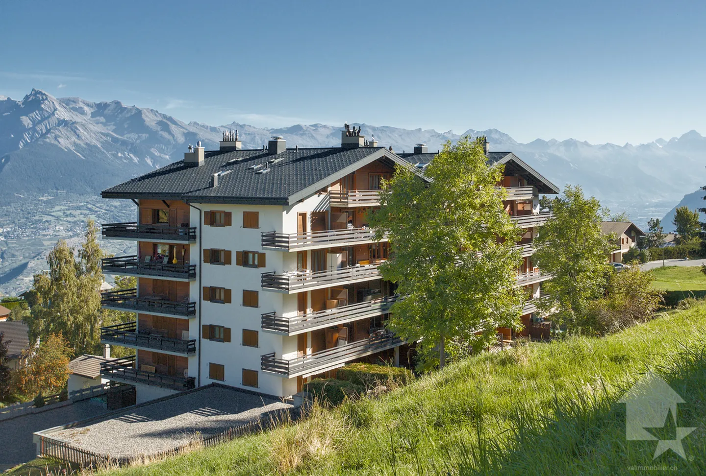 Spacious duplex penthouse with 7.5 rooms, 175 m², 4 bathrooms - Photo 1 of 13
