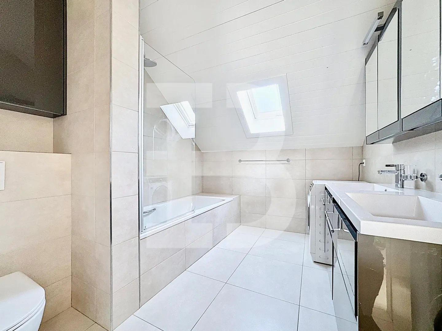 3.5-room penthouse with view 1 bedroom - 1 mezzanine - 2 terraces - Photo 8 of 9