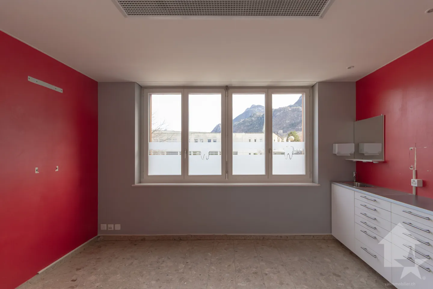 Bright 4.5 room office of 115 m2 - Photo 9 of 13