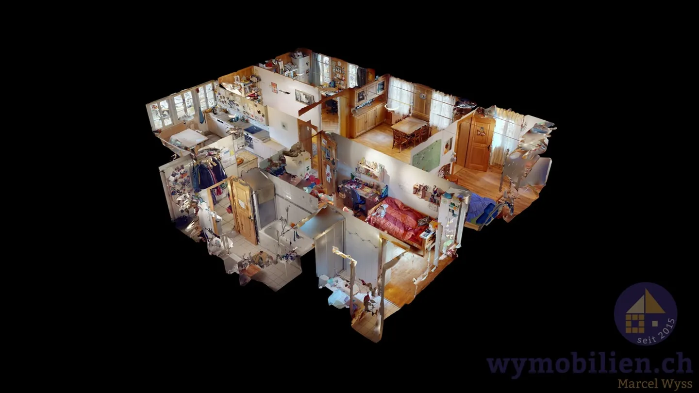 Farmhouse with 3 apartments + development potential! - Photo 6 of 13