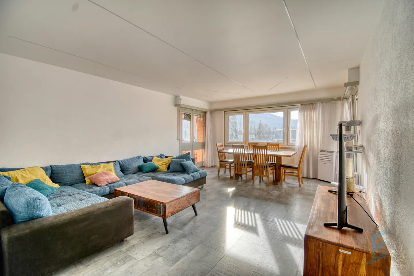 Exclusive 4 ½ room apartment of 122m² in a neighborhood south of Sierre - Photo 2 of 11