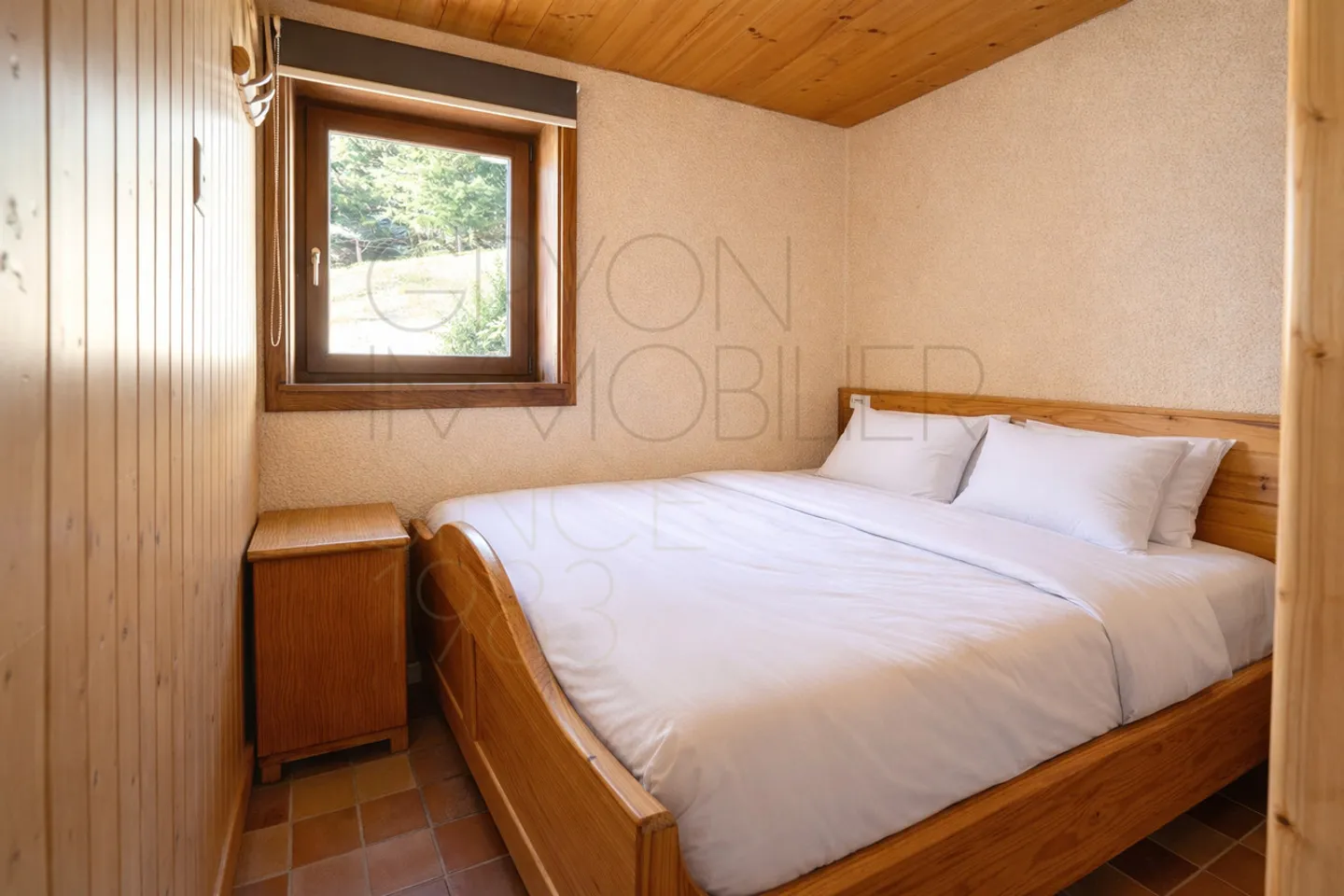 Ski-in ski-out studio at Alpe des Chaux with corner balcony - Photo 9 of 10