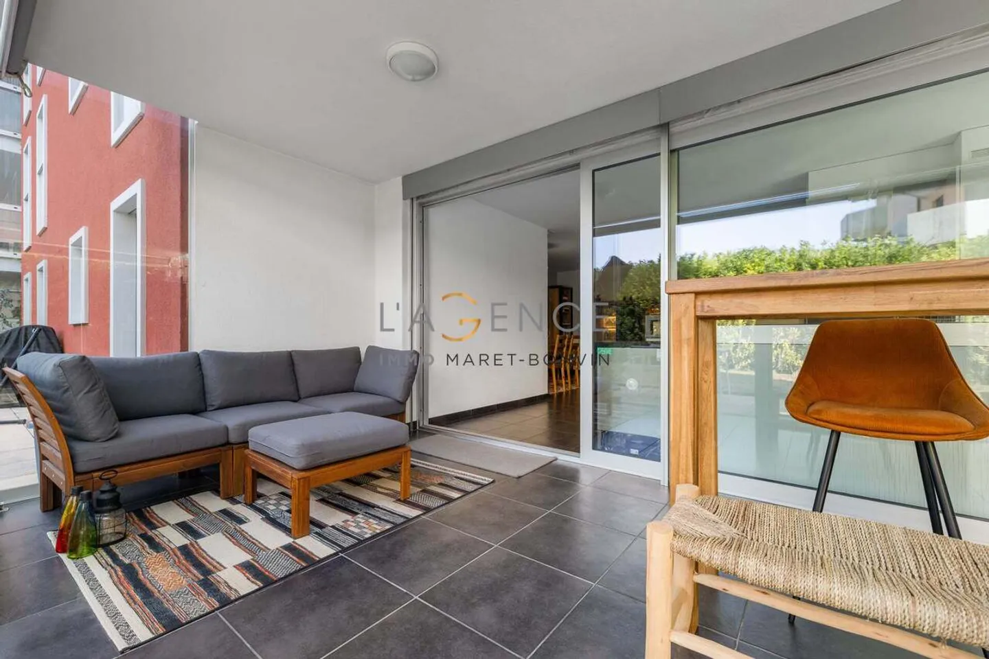 3.5 ROOM APARTMENT WITH WINTER GARDEN AND 80M2 LAWN - Photo 9 of 11