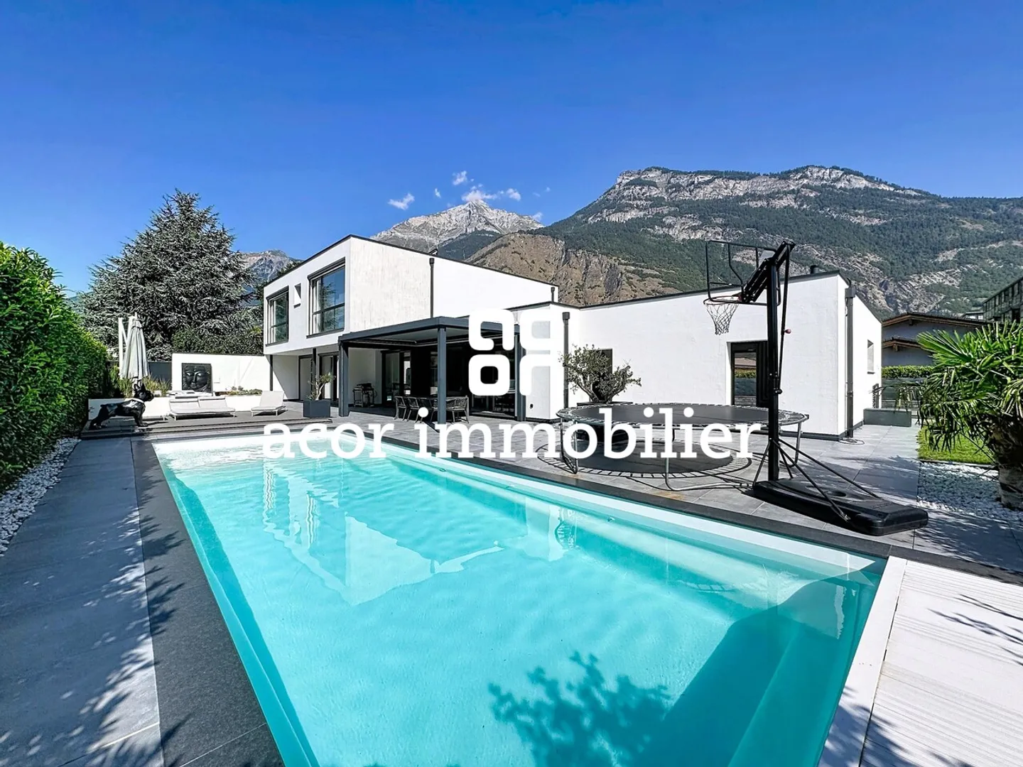 Villa contemporaine avec piscine - Photo 2 sur 13
