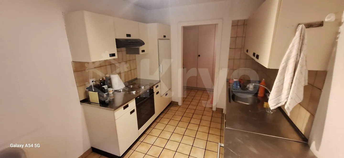 3-ZIMMER-WOHNUNG MIT AUFZUG UND BALKON - Foto 2 von 5