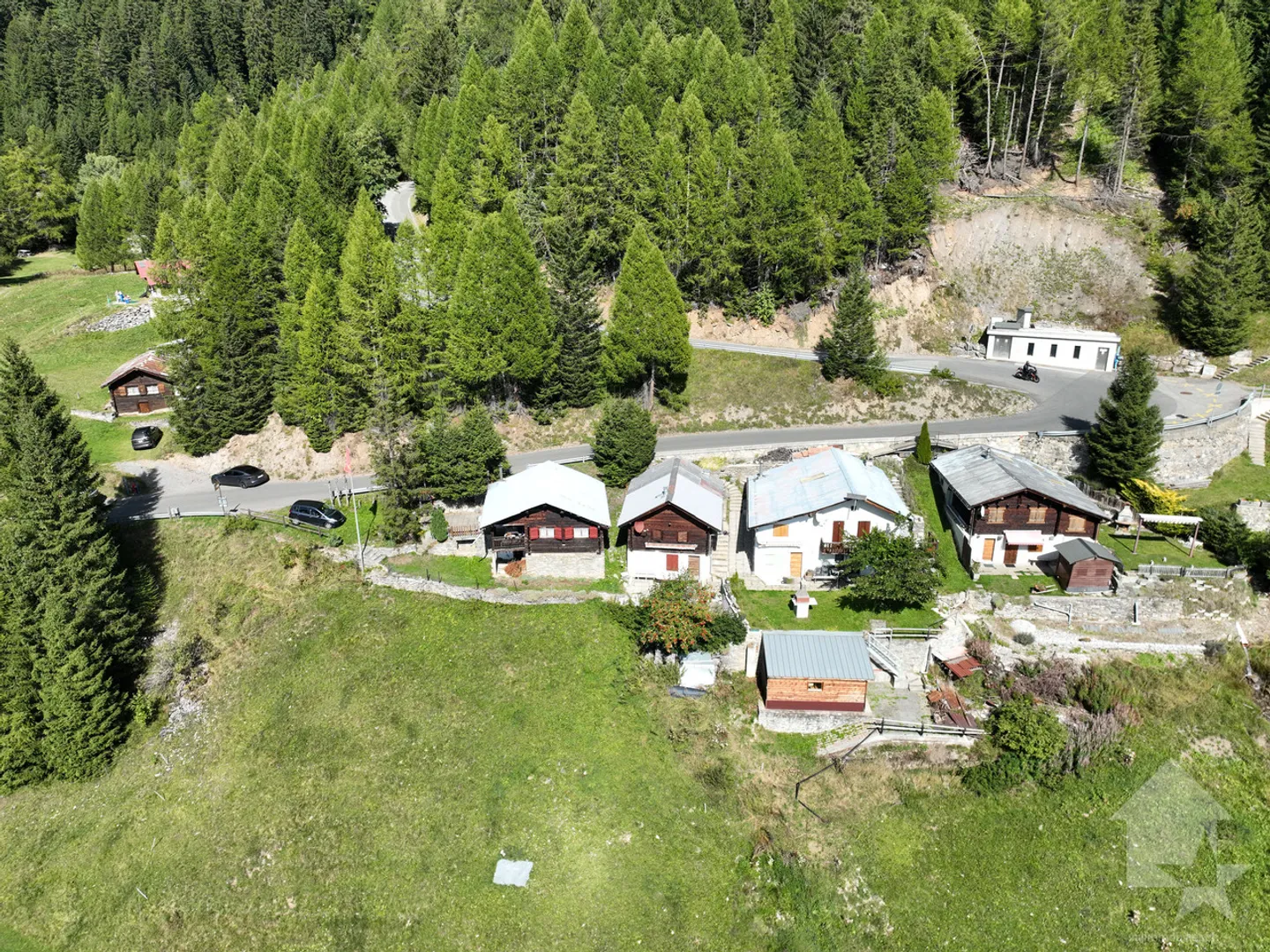 Charming Mayen 3.5p, green setting, calm, top view & sunlight - Photo 6 of 13
