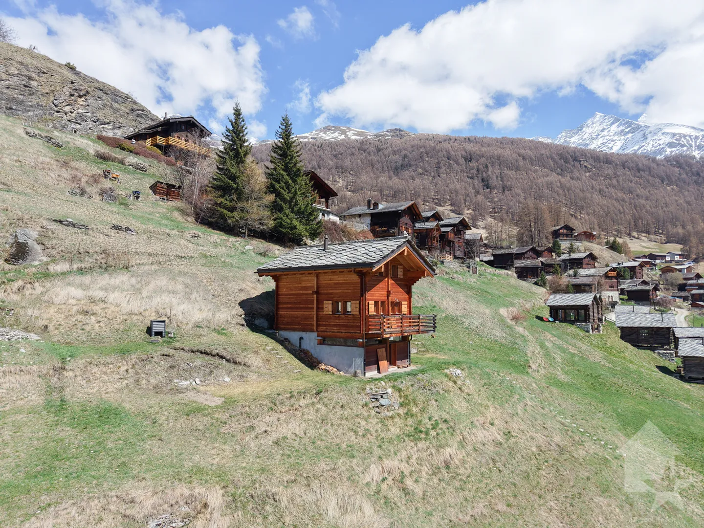 Magnifique chalet à La Forclaz - Photo 1 sur 13
