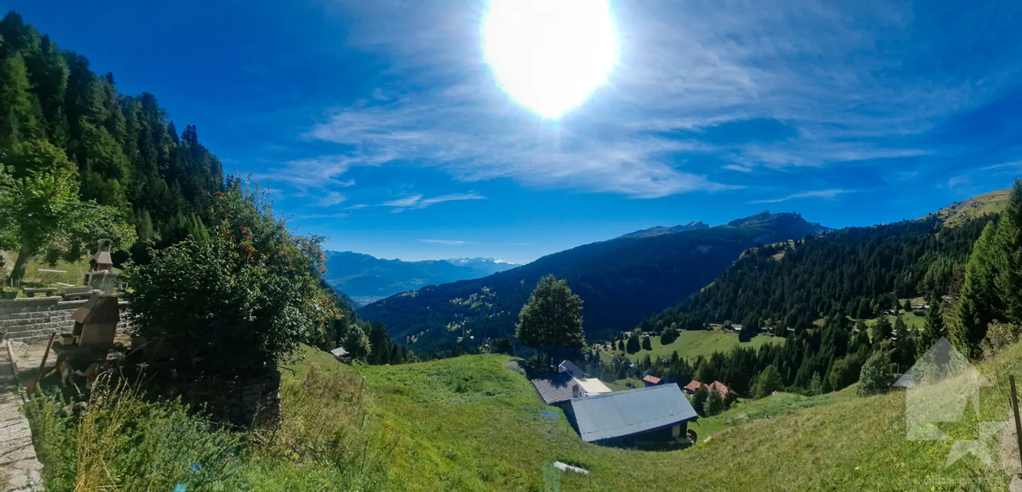 Charming Mayen 3.5p, green setting, calm, top view & sunlight - Photo 4 of 13