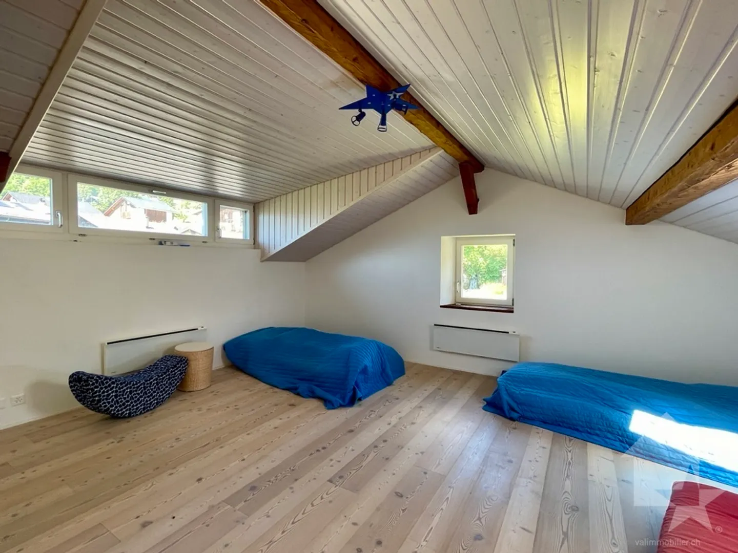 Old house partially transformed: 1 duplex and 1 level to be developed - Photo 11 of 13