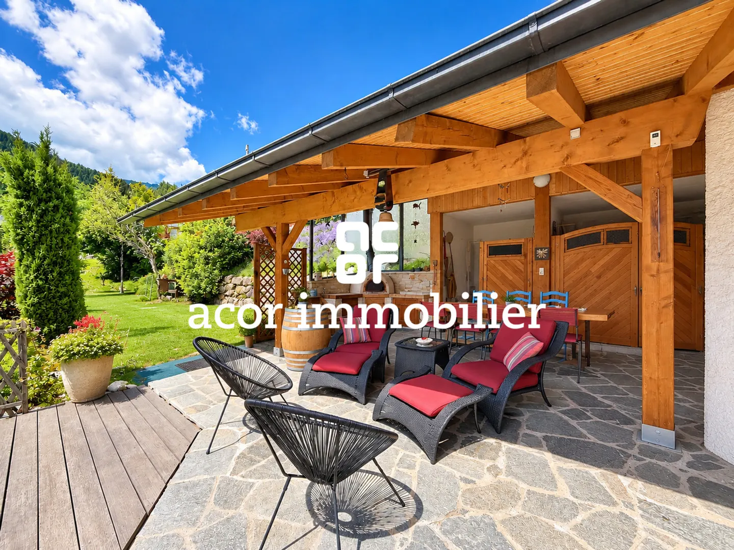 Family villa with exceptional view & covered terrace in Chamoson - Photo 2 of 7