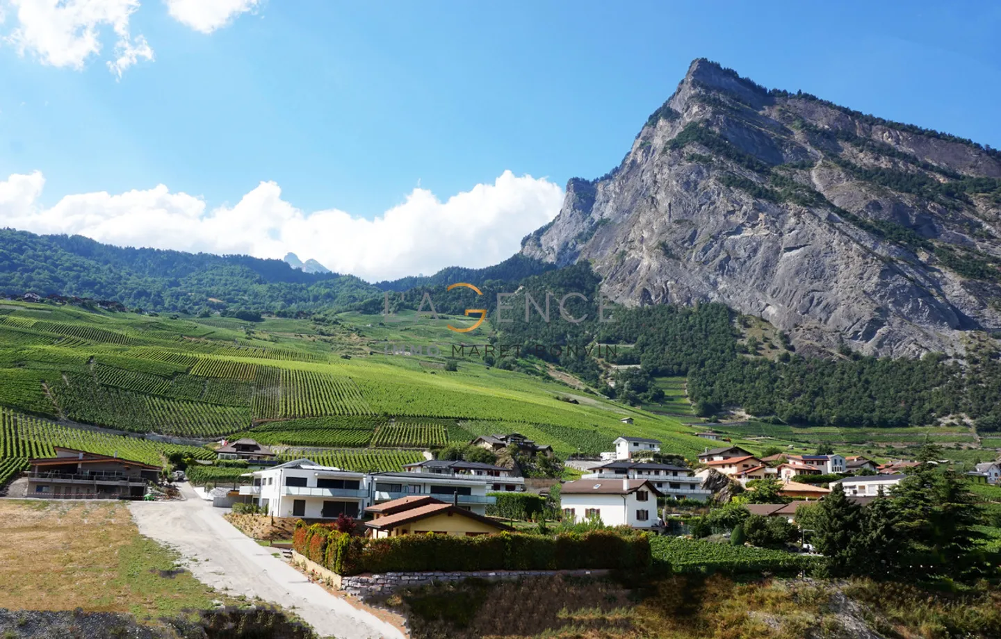 PENTHOUSE OF 2.5 ROOMS - Photo 3 of 6