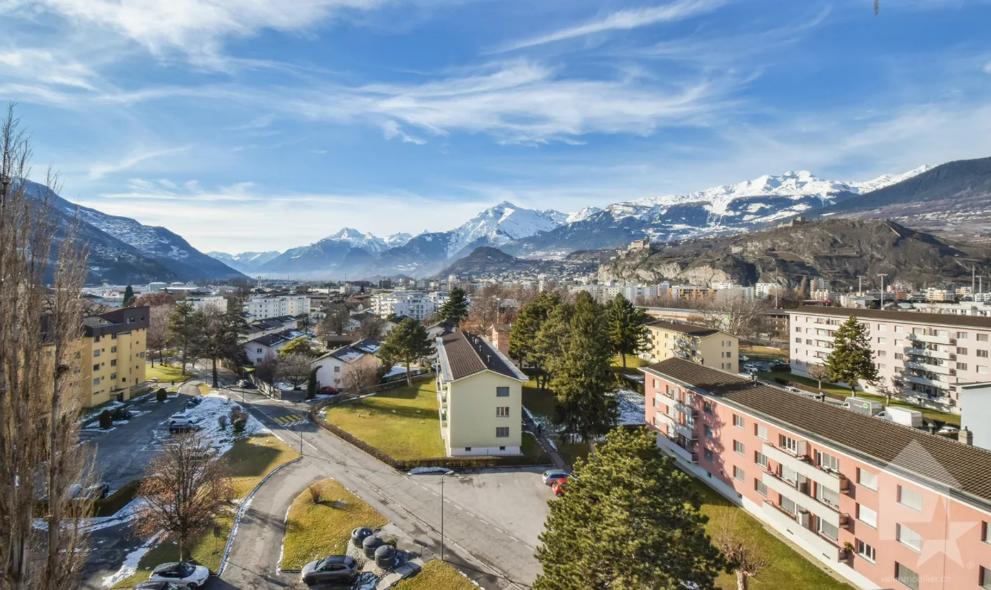 Charmante 5,5-Zimmer-Duplex-Penthouse vollständig geschmackvoll renoviert - Foto 1 von 13