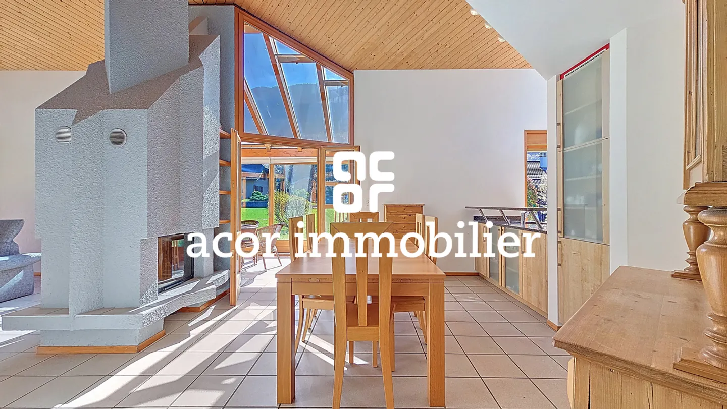 Architect-designed villa 6.5 rooms with spectacular volumes! - Photo 3 of 9