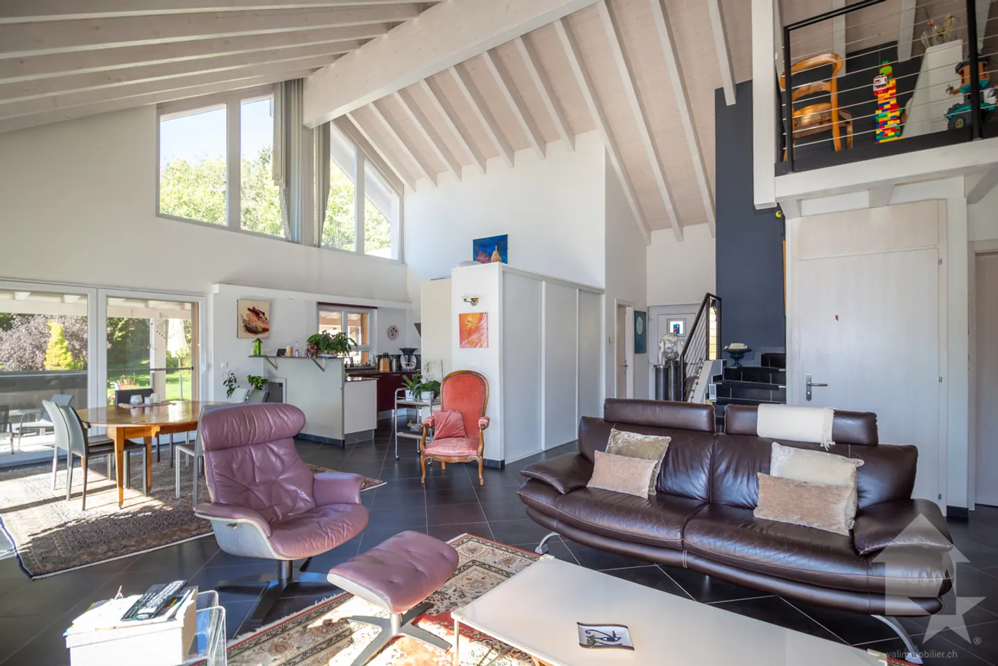 Splendida proprietà con villa di 7,5 stanze di 319 m2 abitabili - Foto 5 di 13