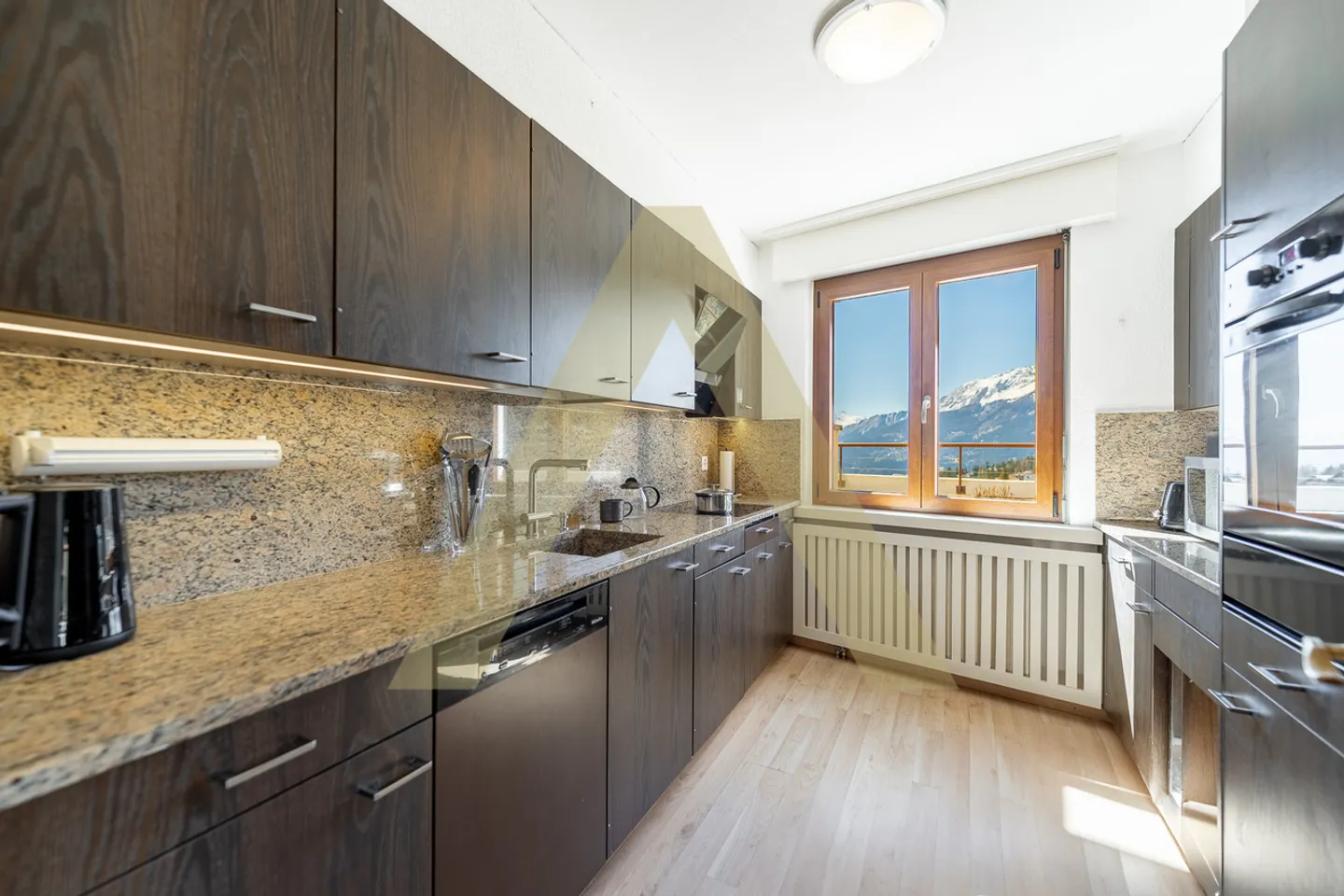 Wunderschöner Duplex im Zentrum des Resorts mit Panoramablick - Foto 4 von 13