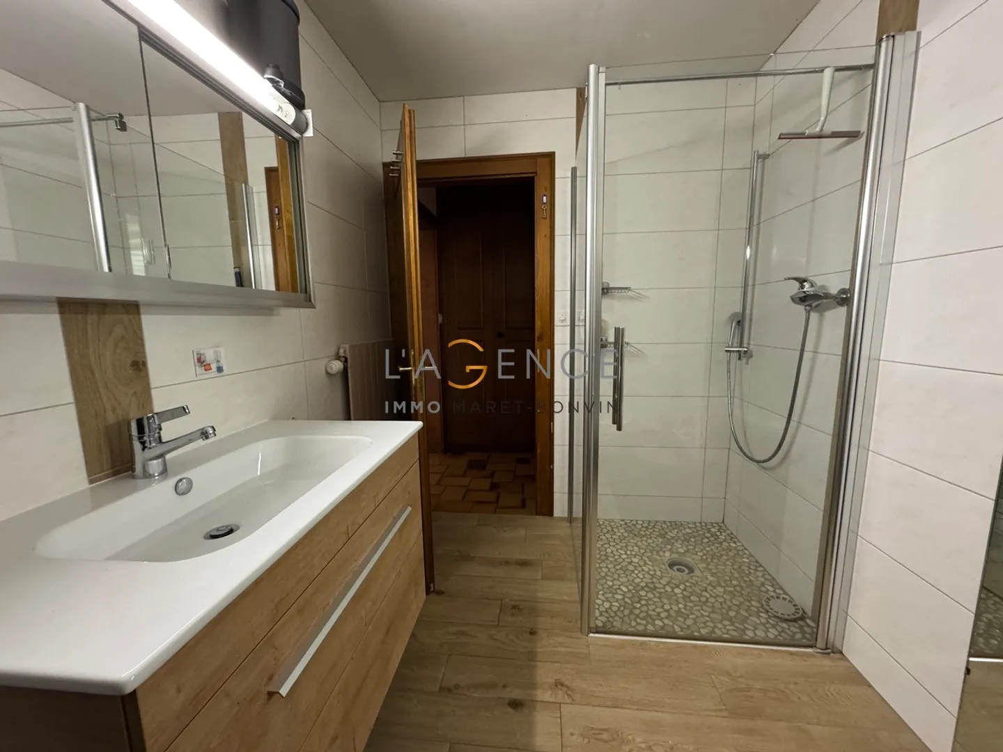 4.5-room apartment with stunning views of the Rhône Valley! - Photo 5 of 6