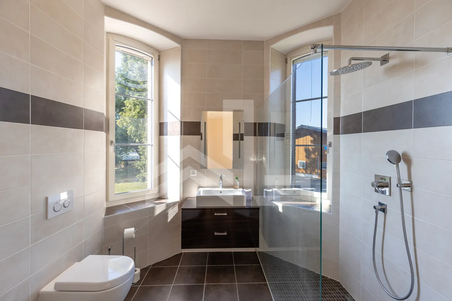 Charming and Characterful House with Panoramic View - Photo 10 of 13