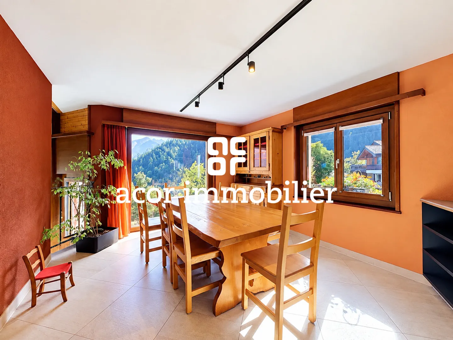 Family villa with exceptional view & covered terrace in Chamoson - Photo 4 of 7