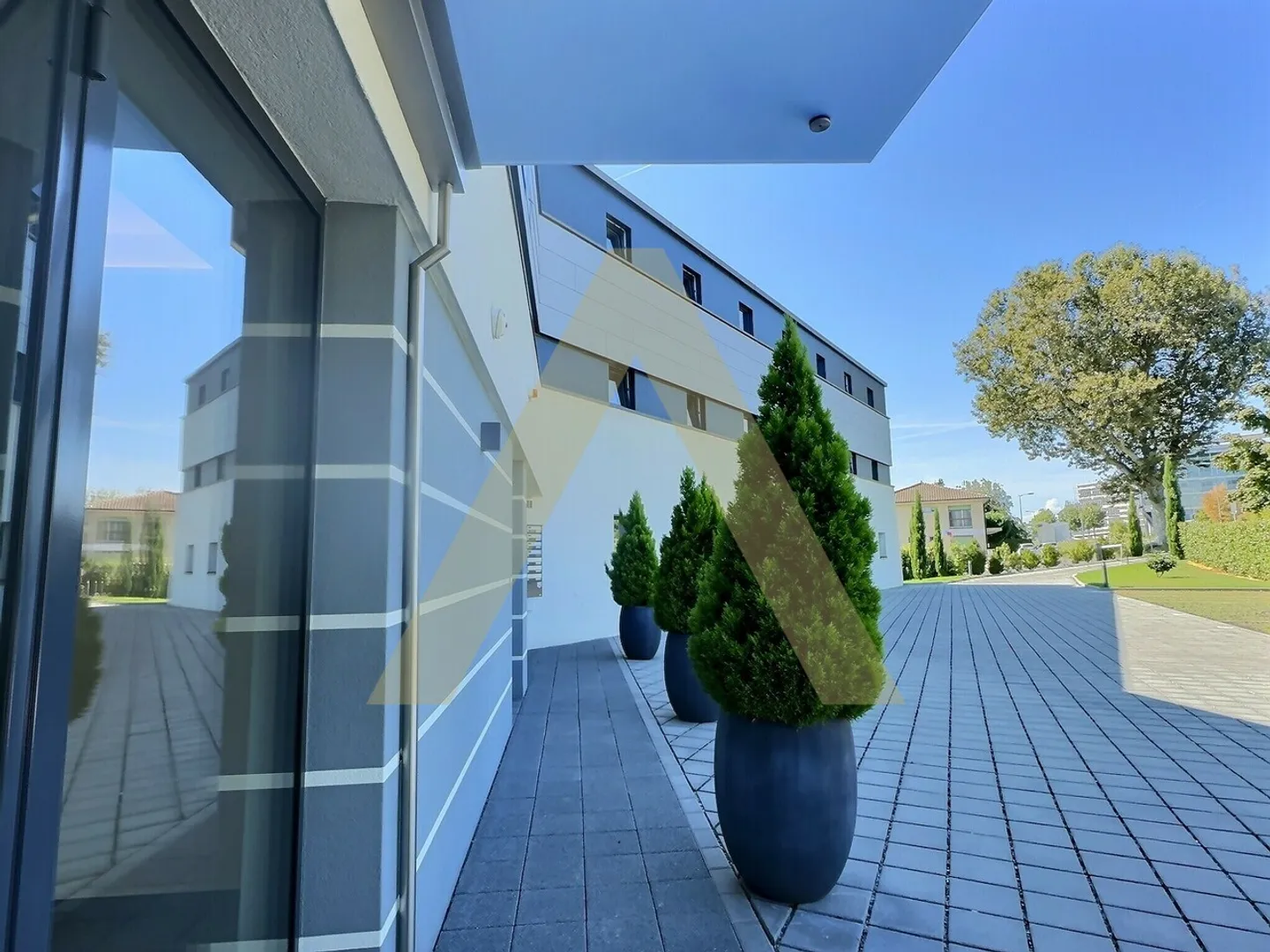 MAGNIFIQUE APPARTEMENT  MEUBLE DE 2P EN FACE EPFL &amp; UNIL - Photo 4 sur 13