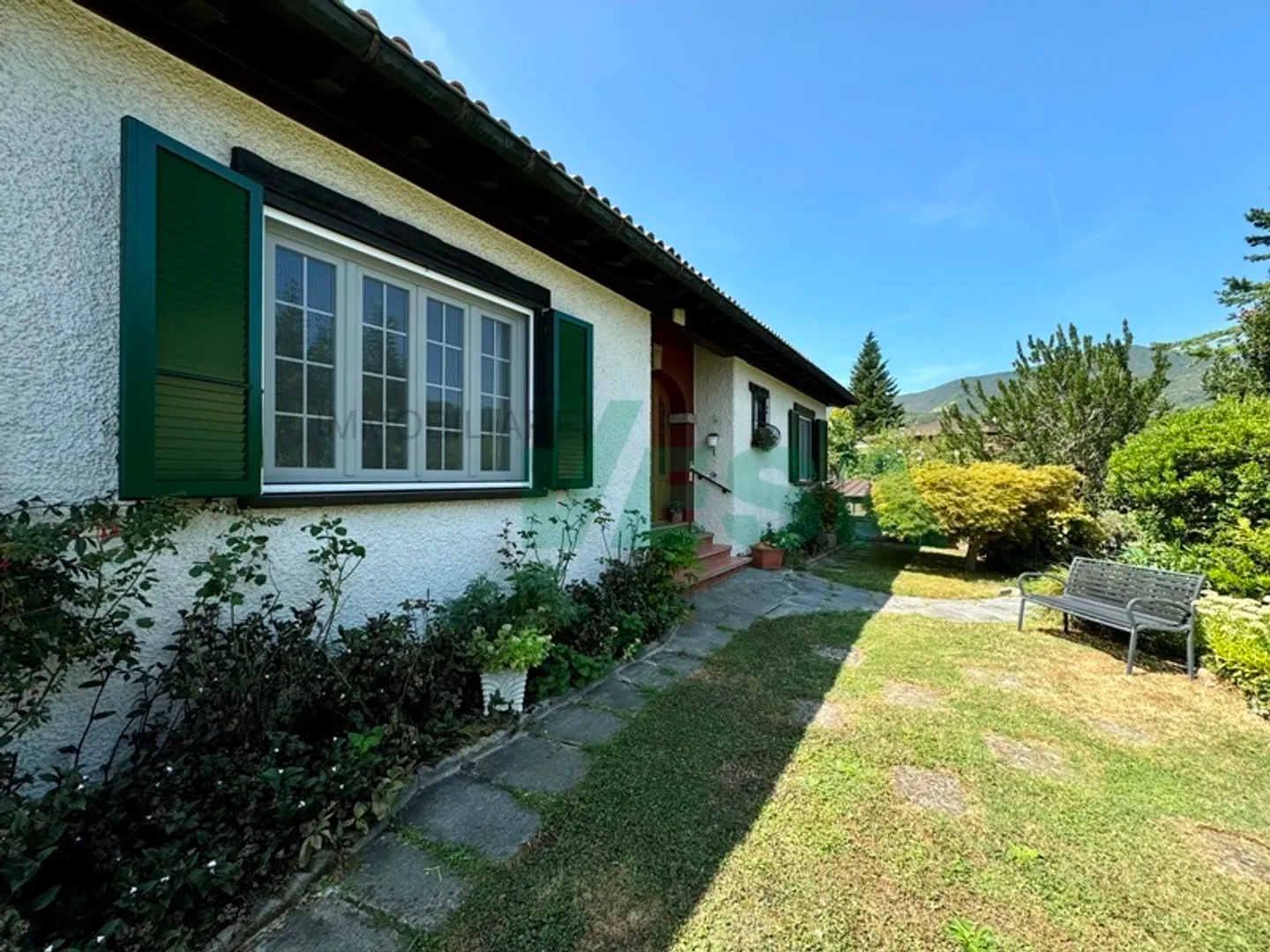 Accogliente casa unifamiliare su un unico piano con ampio giardino - Foto 1 von 13