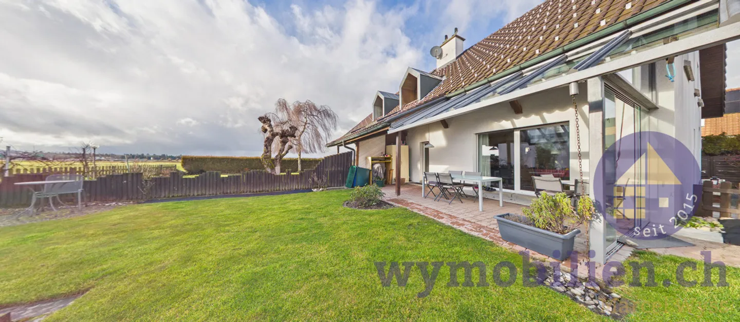 Casa bifamiliare con giardino + 2 garage a Lyssach - Foto 13 di 13