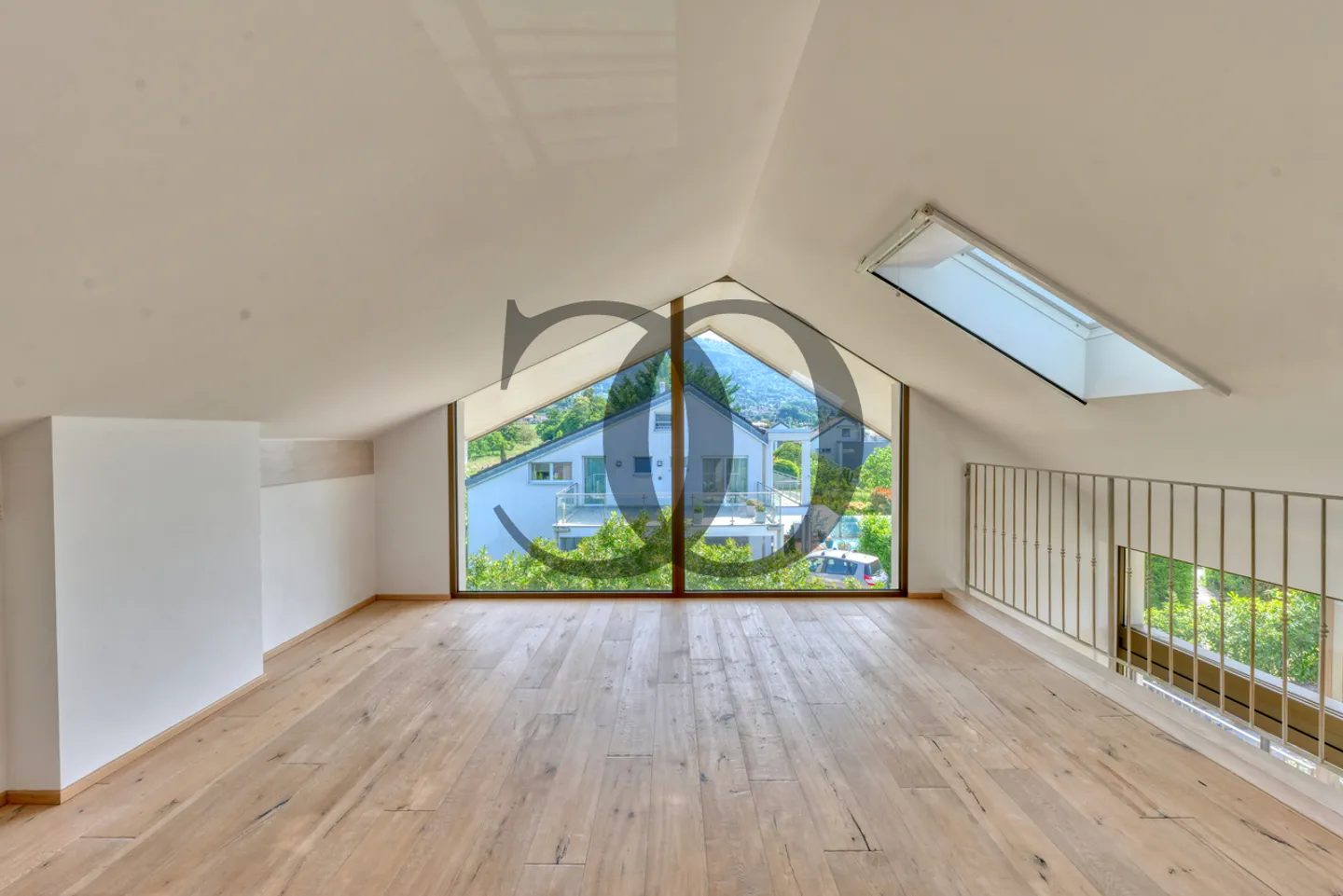 Wunderschöne moderne Villa mit privaten Terrassen und Garten - Foto 7 von 13
