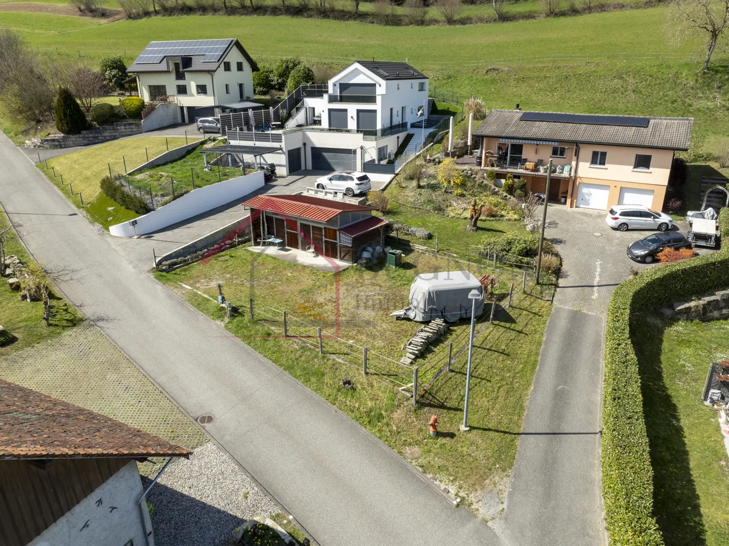 304 m² PLOT IN CENTRAL ZONE - STUDIED POTENTIAL - FREE OF MANDATE - Photo 2 of 8