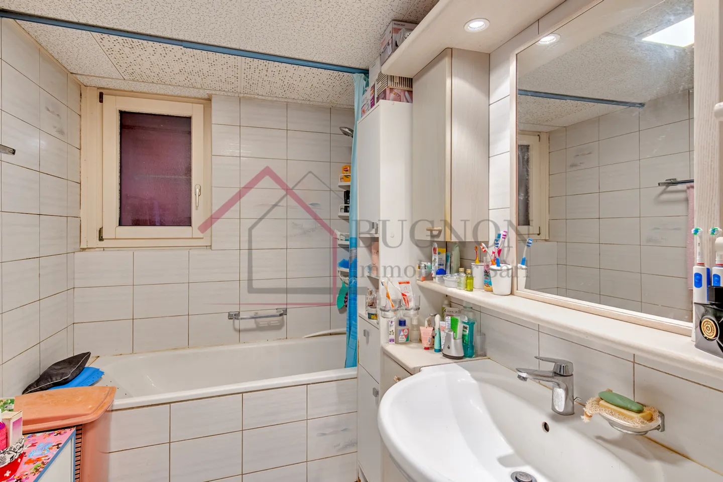 Detached house of 5.5 rooms in a quiet residential area - Photo 11 of 13