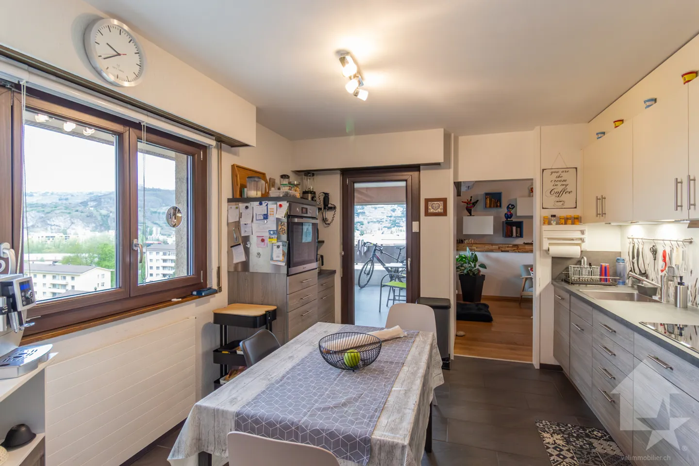 Charmante 5,5-Zimmer-Duplex-Penthouse vollständig geschmackvoll renoviert - Foto 4 von 13
