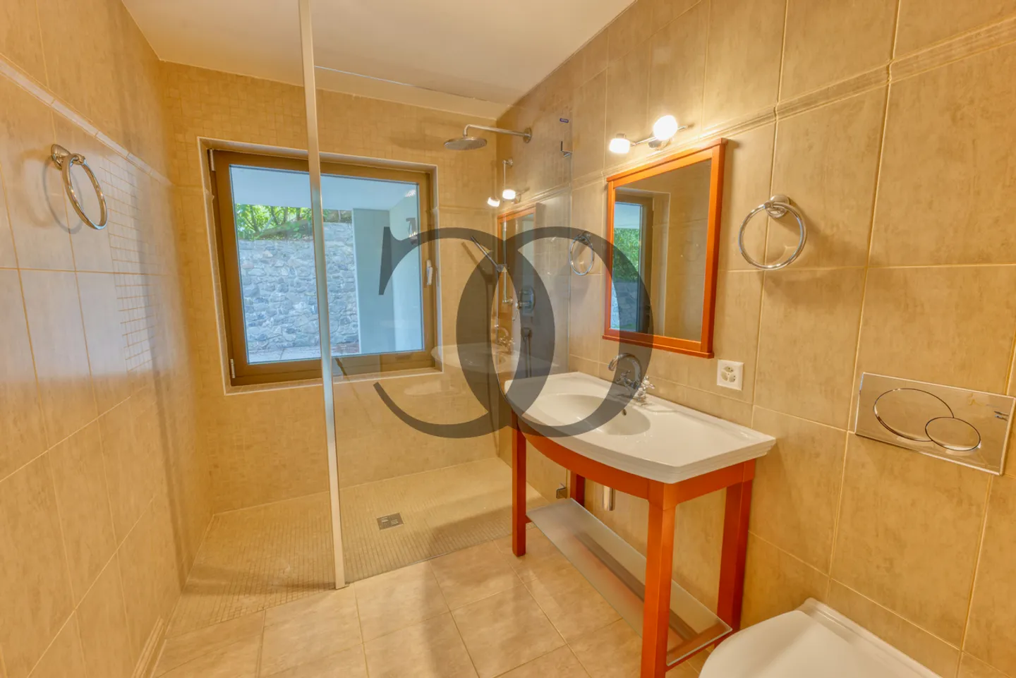 Wunderschöne moderne Villa mit privaten Terrassen und Garten - Foto 12 von 13