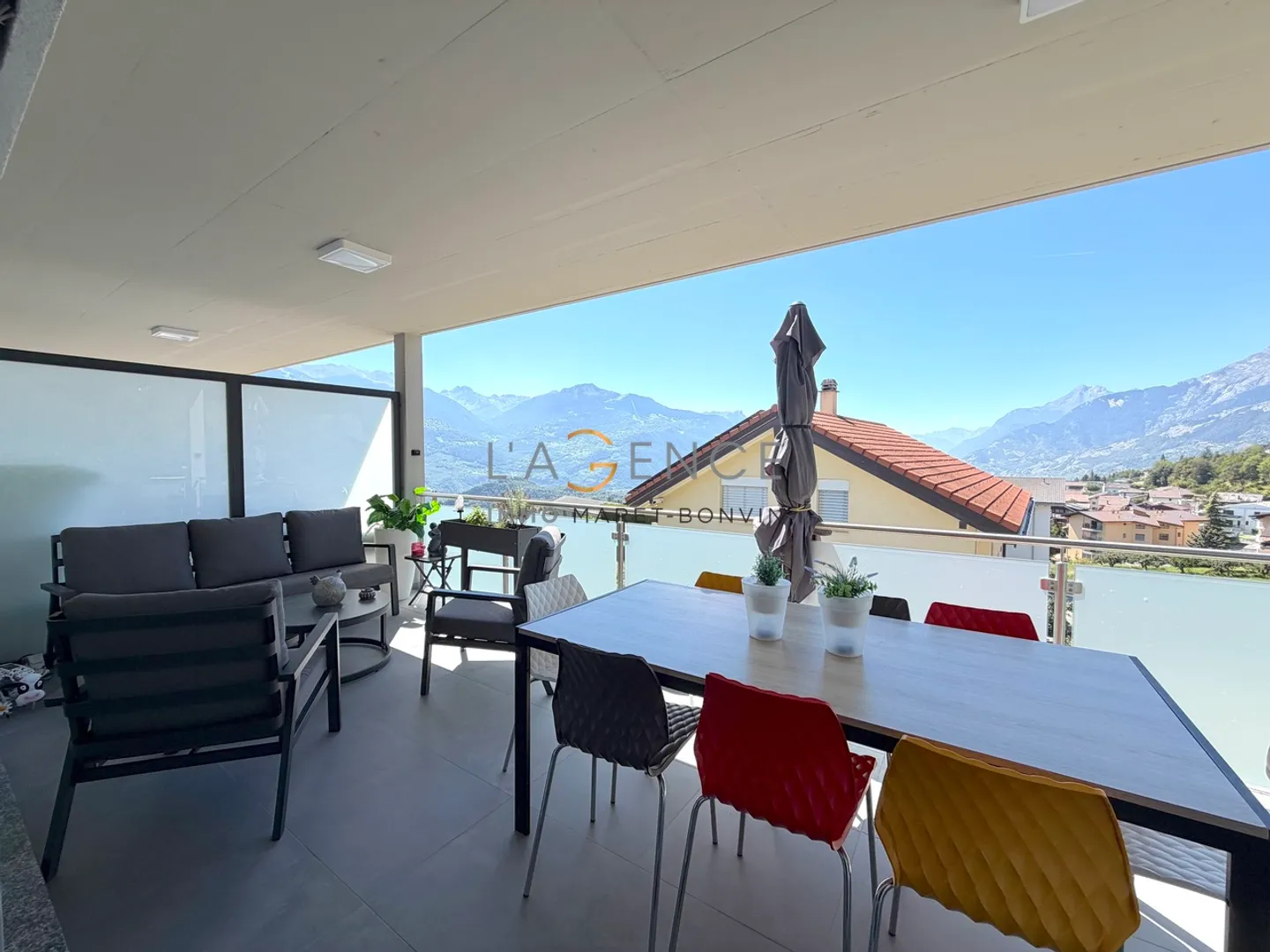 Appartement moderne avec grande terrasse - Photo 9 sur 10