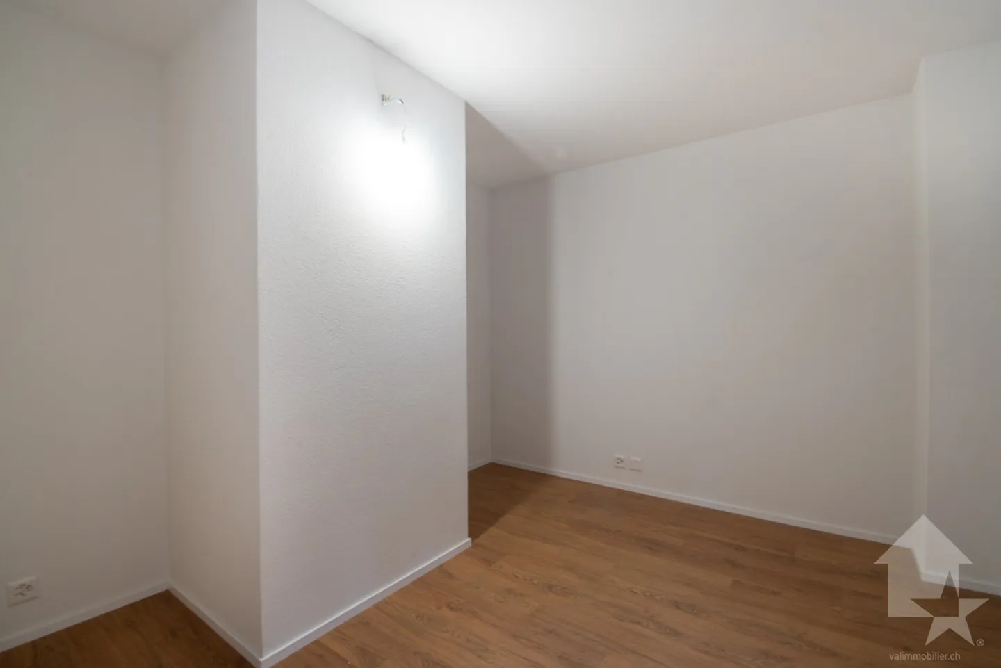 Val-d'Illiez, splendido duplex di 182 m2 con ufficio professionale - Foto 6 di 13