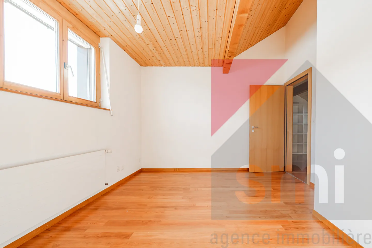 MORLON Villa molto spaziosa di 9 p. Terreno di 1052m2 con vista lago - Foto 10 di 13