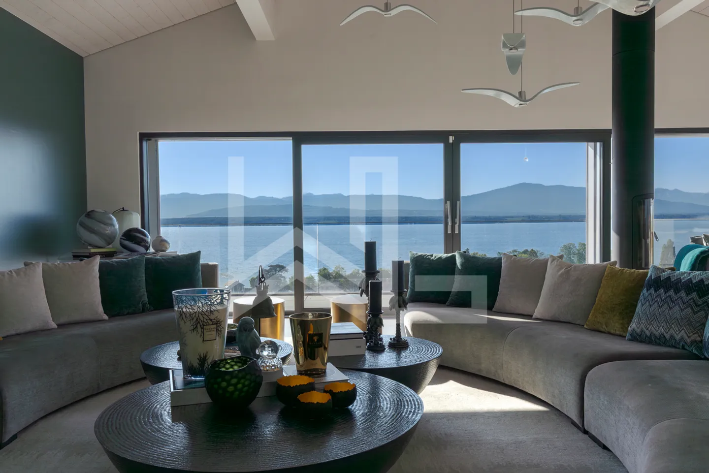 Außergewöhnliches zeitgenössisches Anwesen - Panoramablick auf den See - Foto 2 von 13