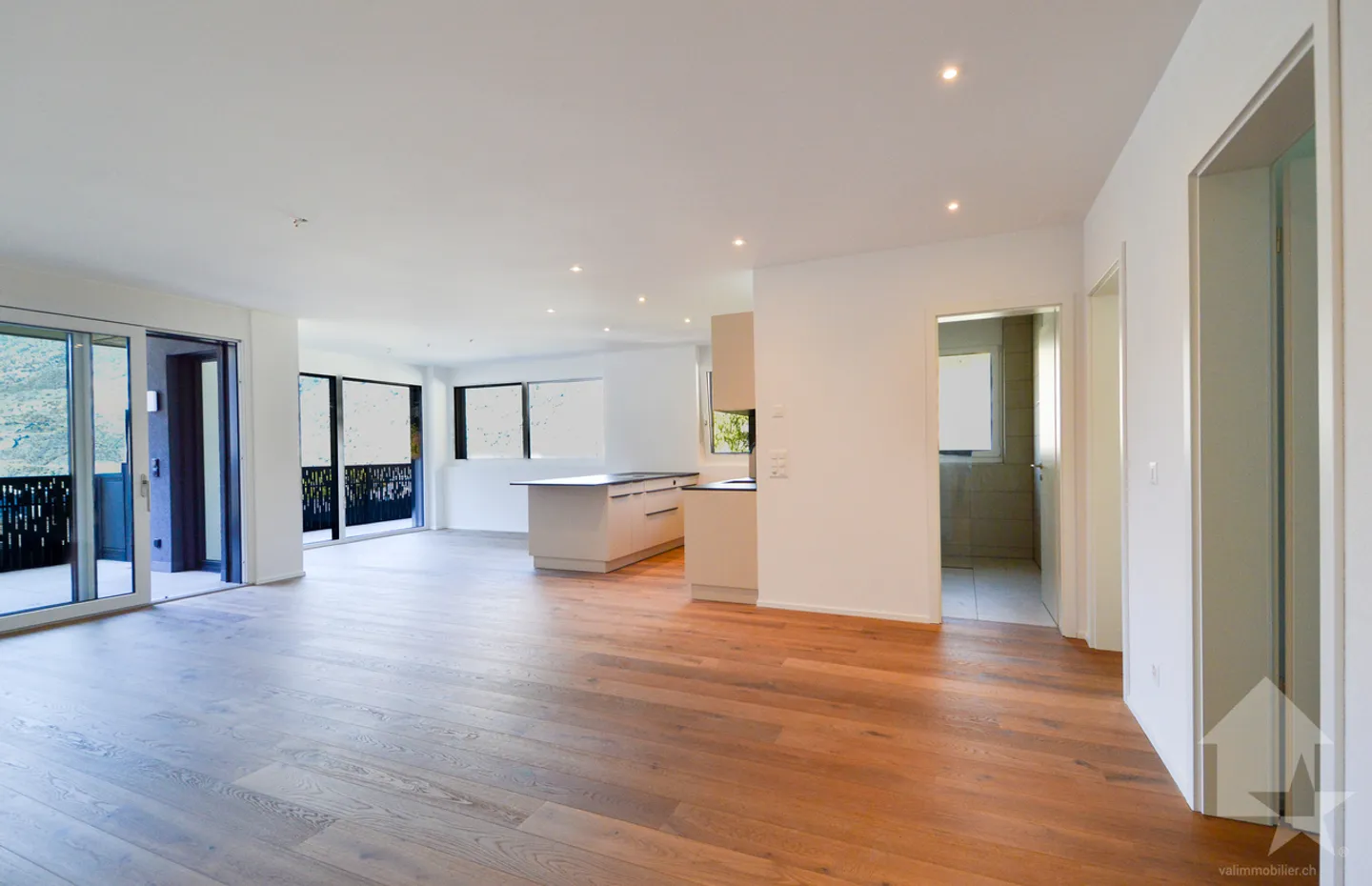 Appartement neuf de 3,5 pièces en hauteur privilégiée - Photo 2 sur 12