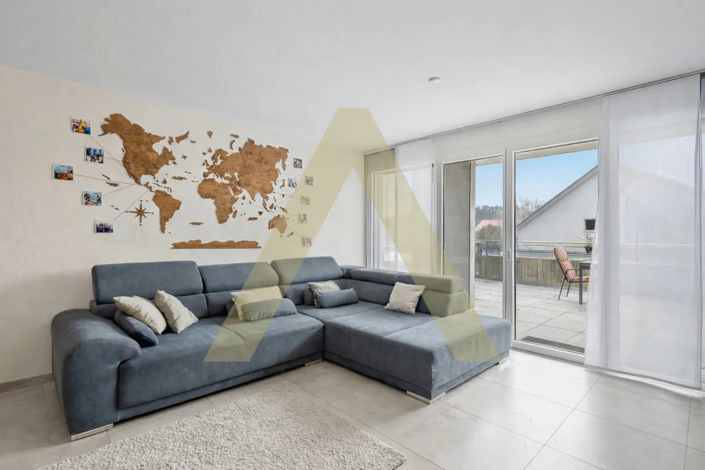 Modern, friendly and family apartment with balcony and garden - Photo 2 of 10