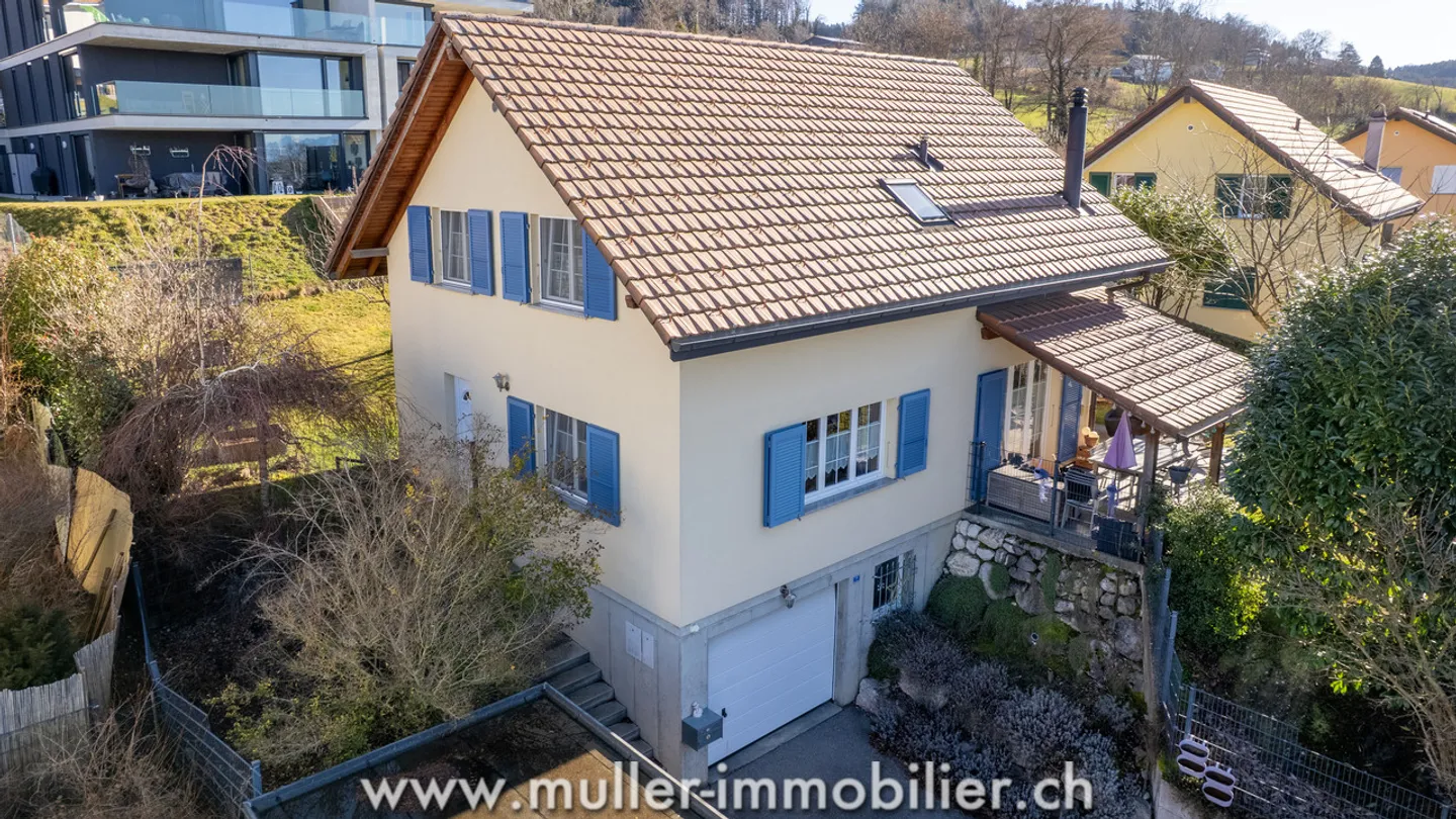 Superba villa indipendente con giardino a Ursy - Foto 3 di 13