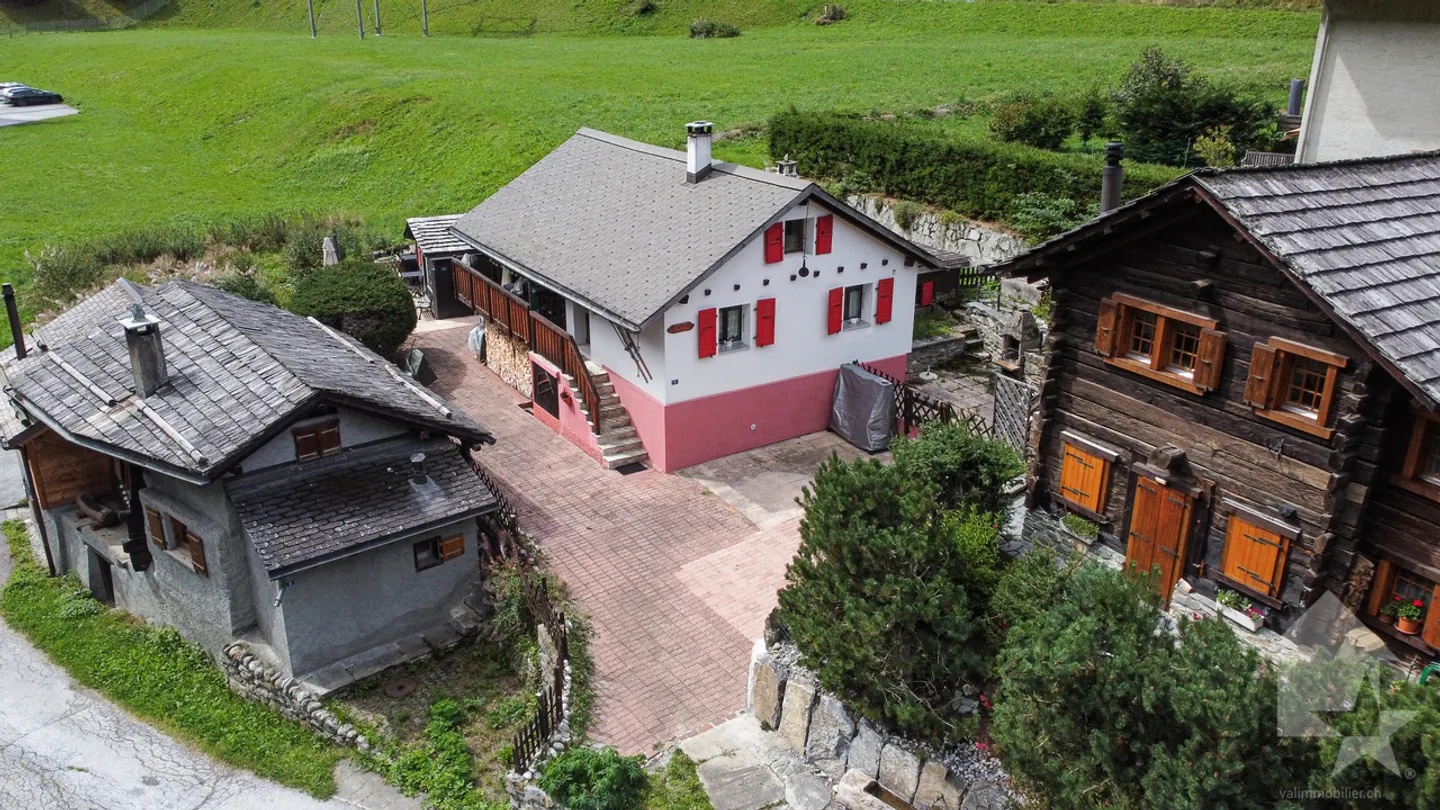 Reizendes Chalet in Mottec mit zwei separaten Wohnungen - Foto 13 von 13