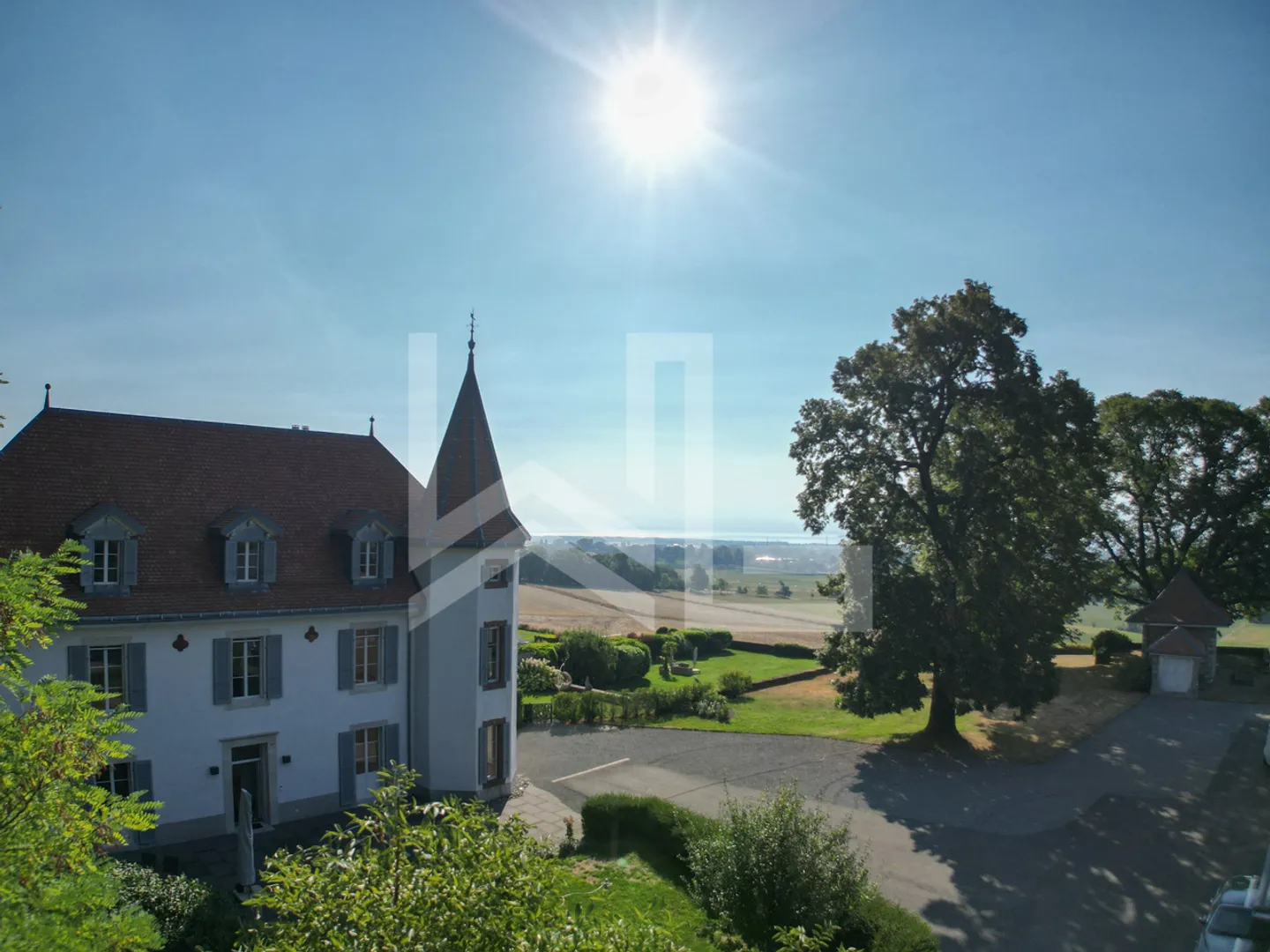 Charming and Characterful House with Panoramic View - Photo 2 of 13