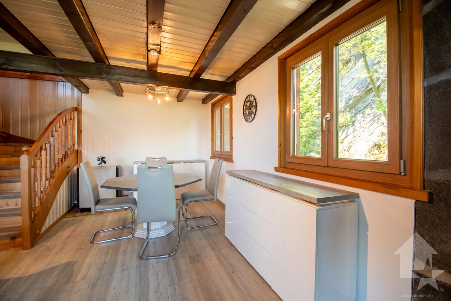 Magnifique chalet de caractère situé dans les mayens de Saxon - Photo 7 of 13