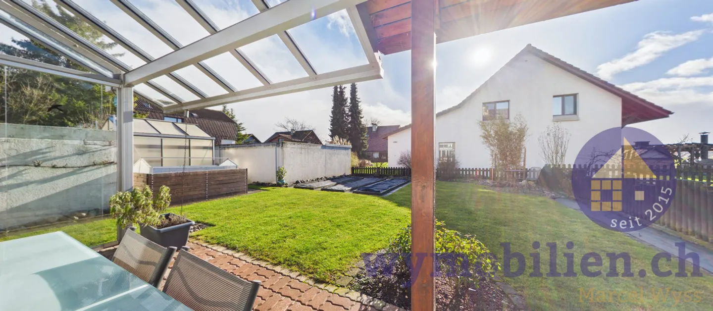 Family Dream in Lyssach: Semi-Detached House with Garden + 2 Garages - Photo 9 of 13