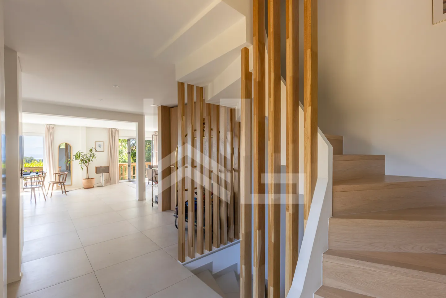 Villa rénovée avec vue imprenable - Photo 3 sur 13