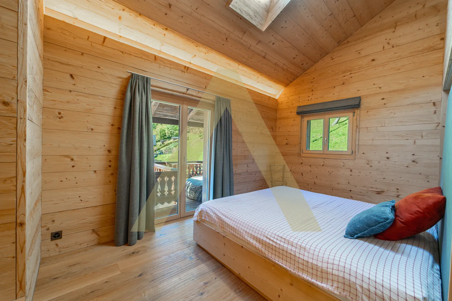 Exceptional property at the foot of the Portes du Soleil - Photo 7 of 13