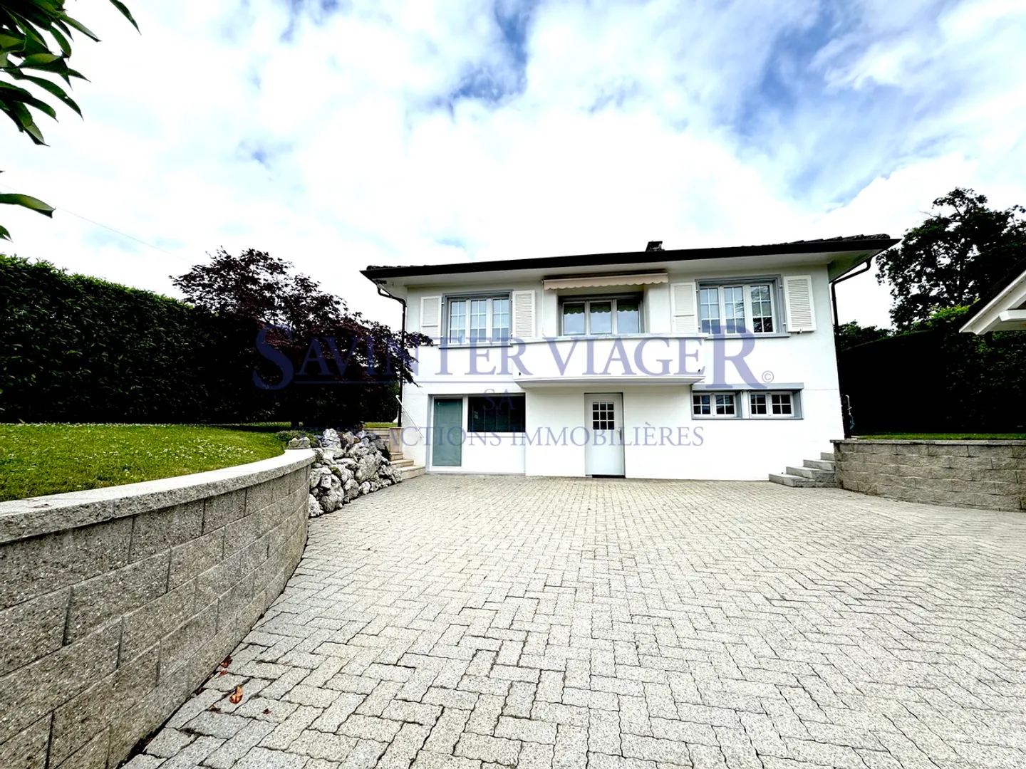 Charming villa ideally located in Commugny - Photo 1 of 13