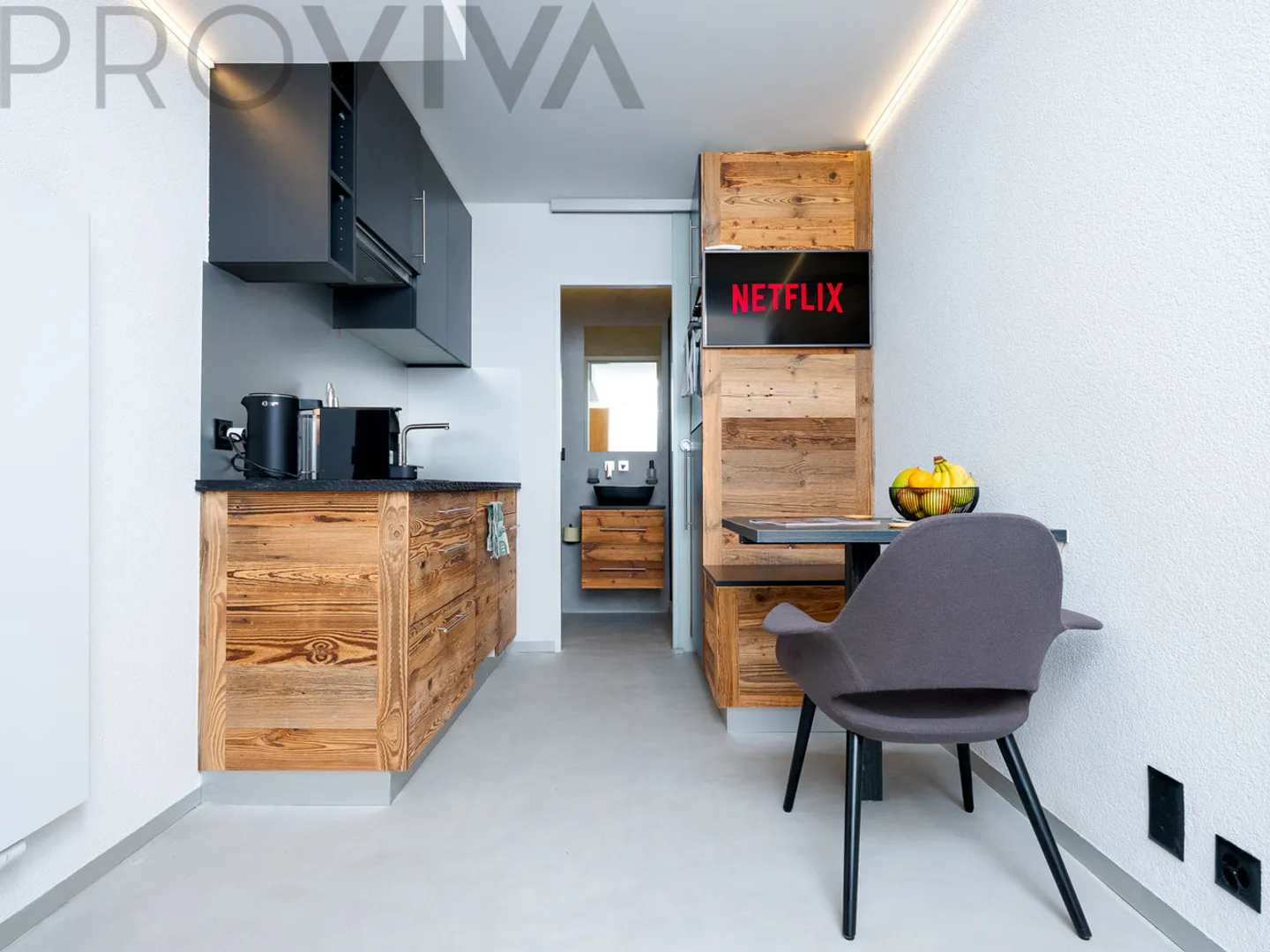 Renovated Studio with Indoor Pool, Sauna & Tennis Court - Photo 4 of 7