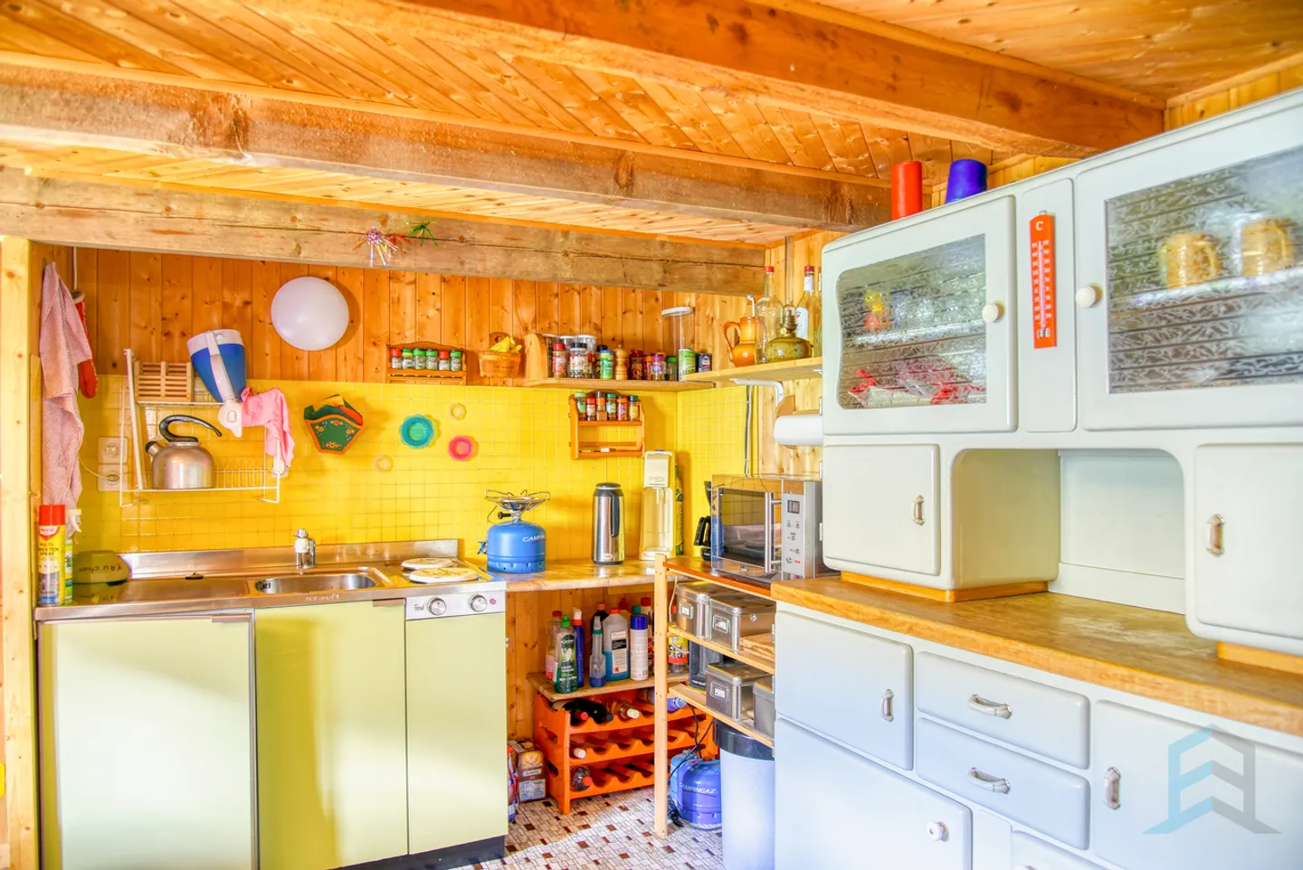 ESCLUSIVO Chalet rustico di 3 ½ locali con vista panoramica - Foto 4 di 13