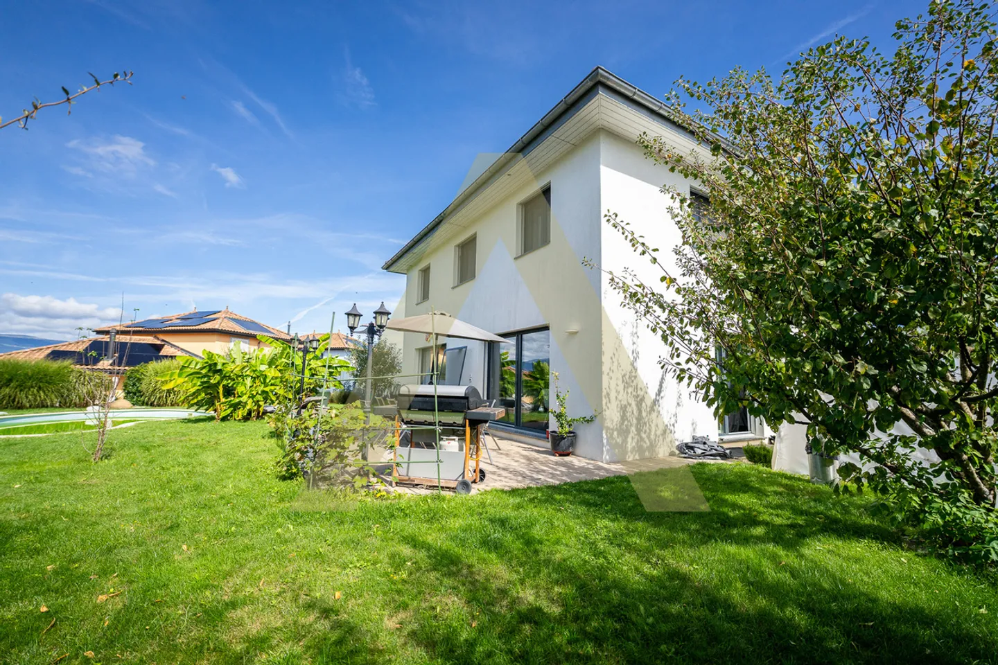 Graziosa casa indipendente vicino al lago - Foto 1 di 12