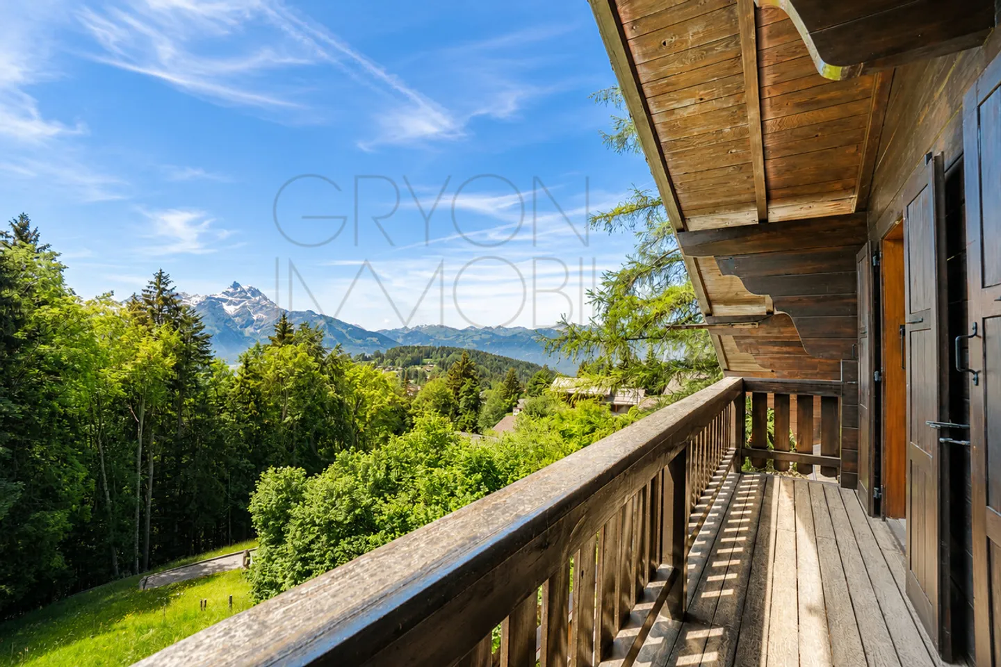 Chalet familial de 6,5 pièces à Gryon, proche des commodités - Photo 5 of 13
