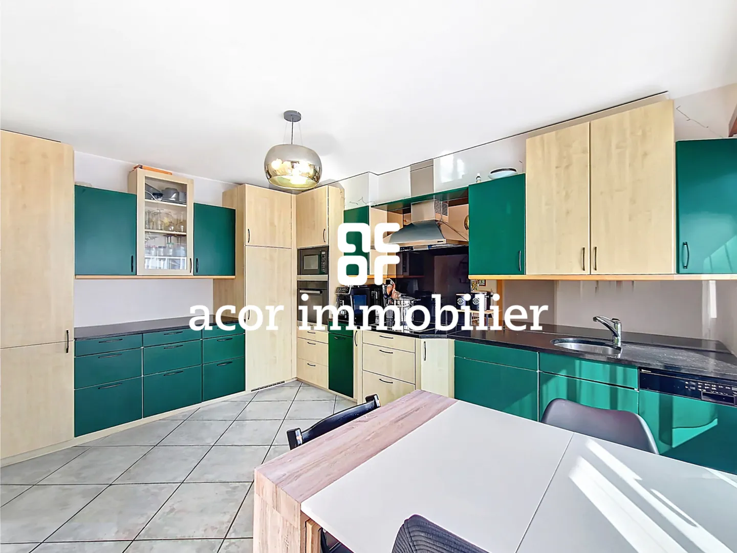 Bright 4.5 room apartment in a small building in Noës! - Photo 2 of 5