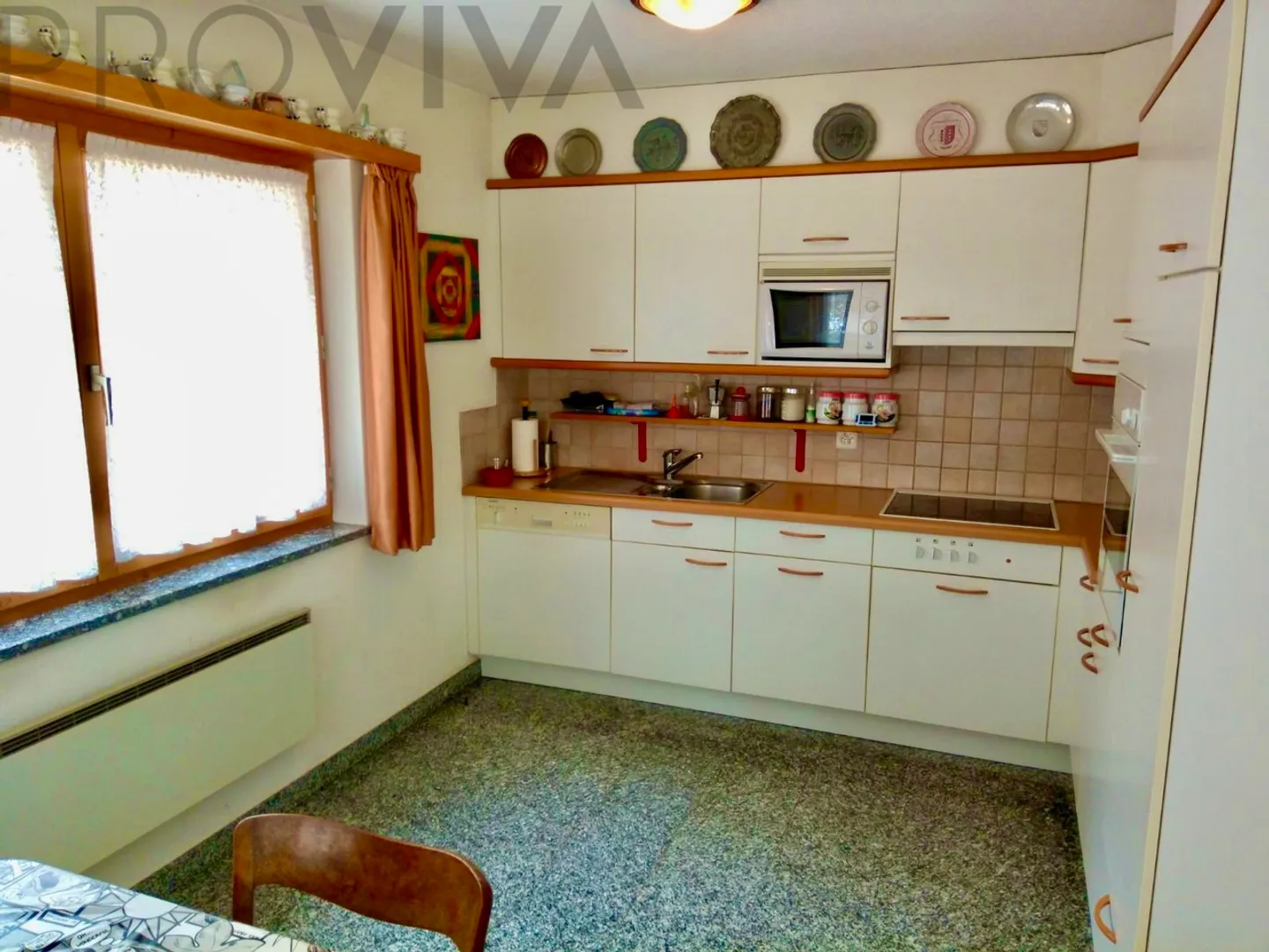 Gewerbe- und Wohnhaus - Foto 9 von 11